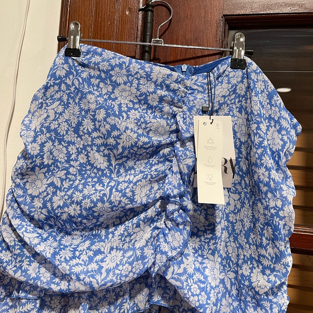 Zara Blue and White Ruched Mini Skirt
